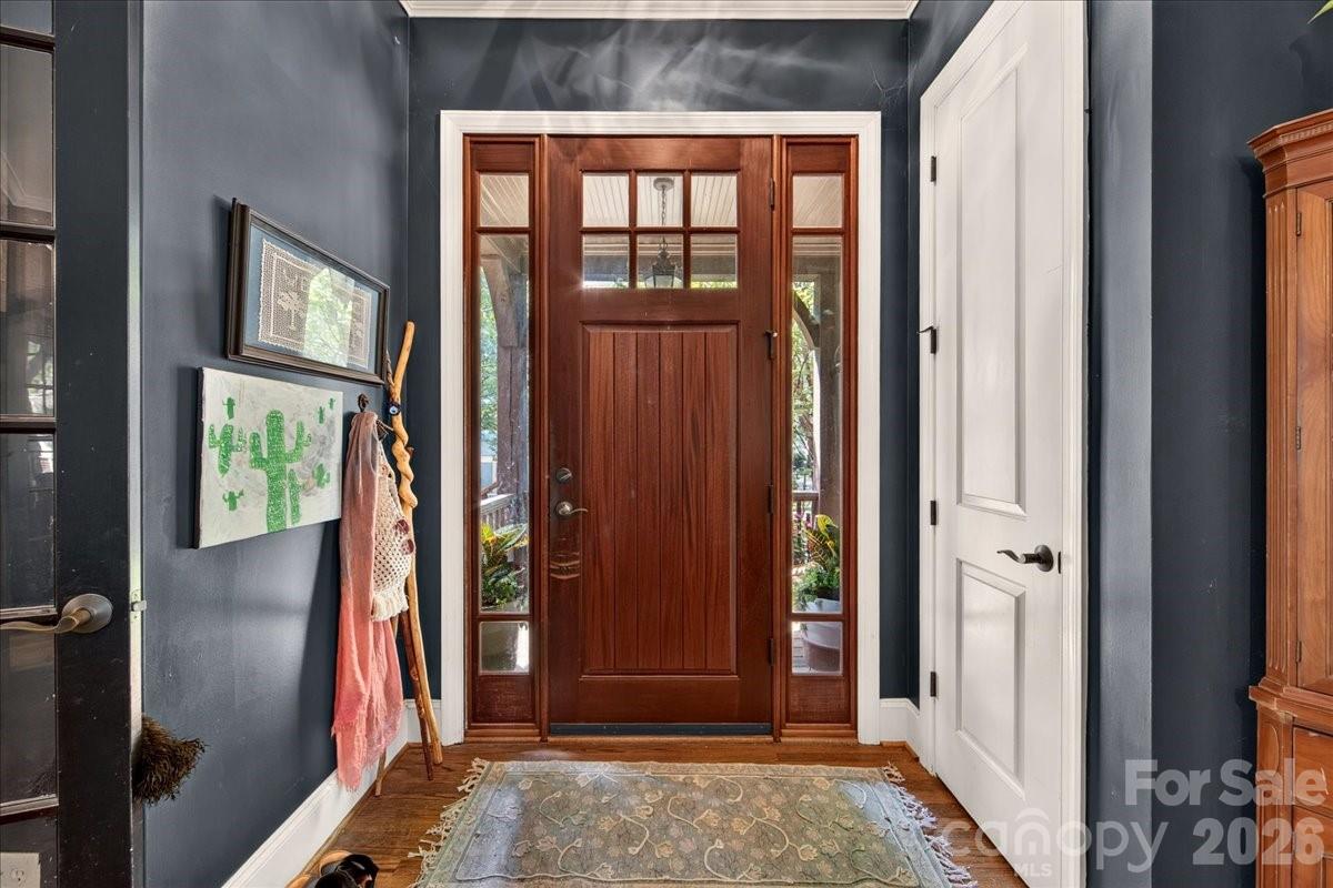 2049 Lexington Street Property Photo 8