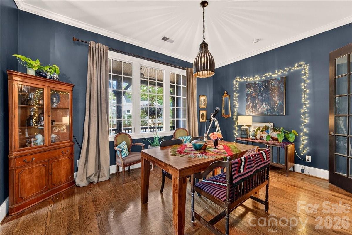 2049 Lexington Street Property Photo 10