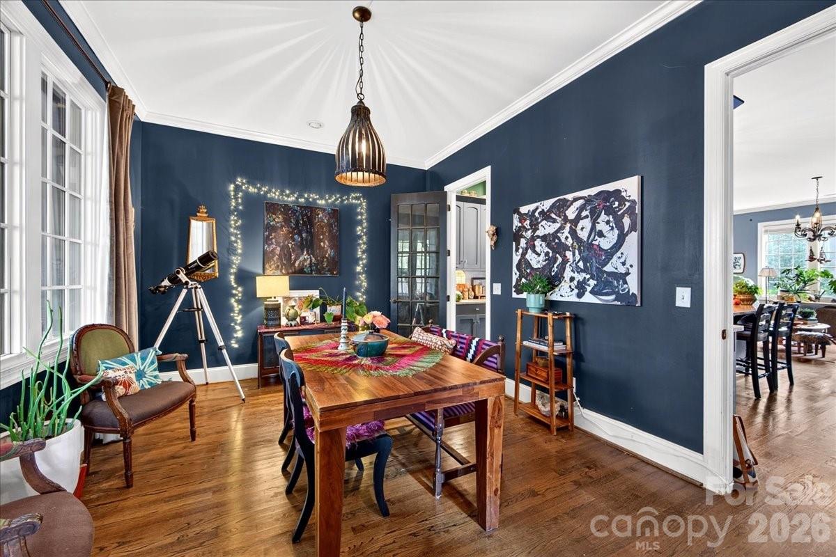 2049 Lexington Street Property Photo 12