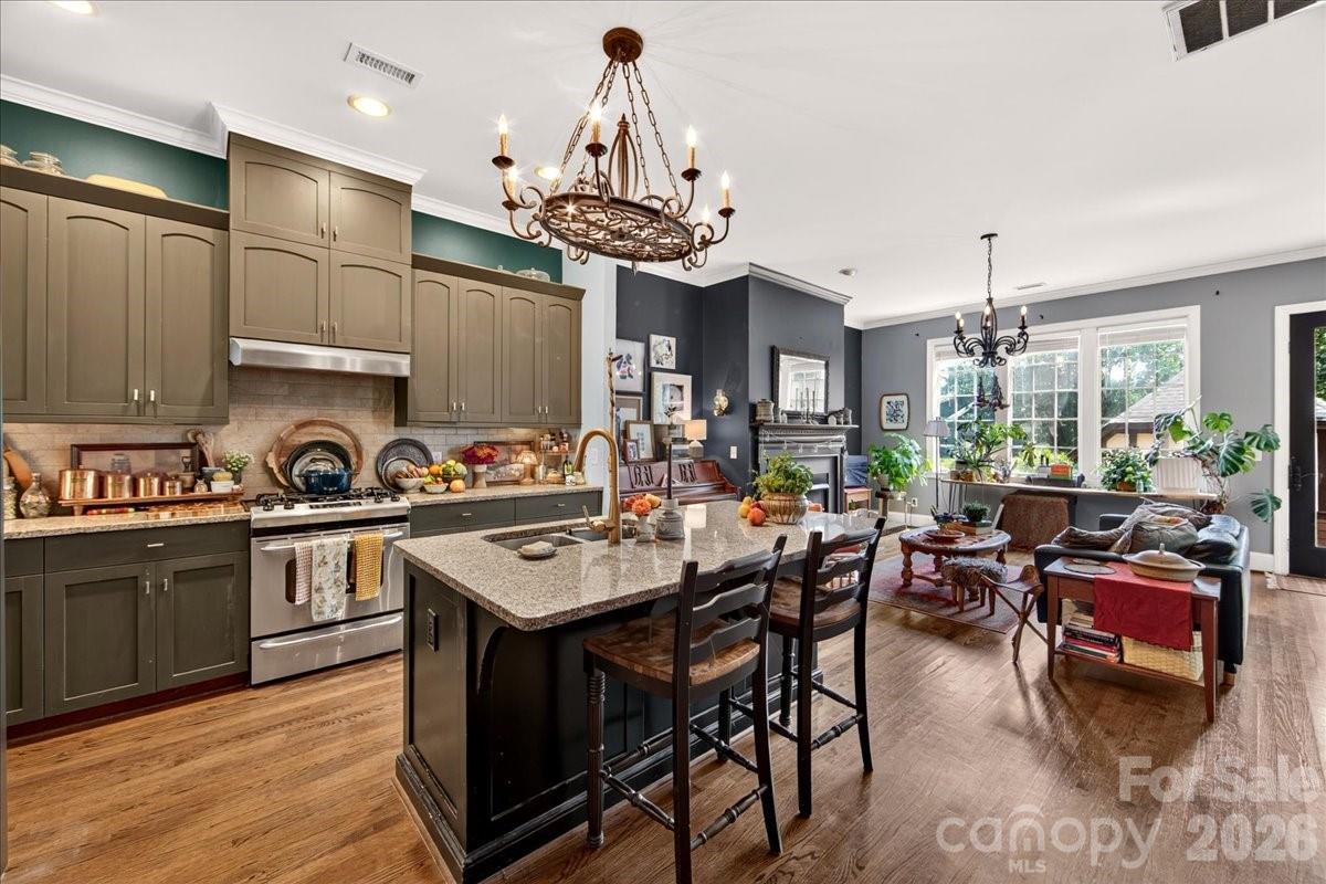2049 Lexington Street Property Photo 15