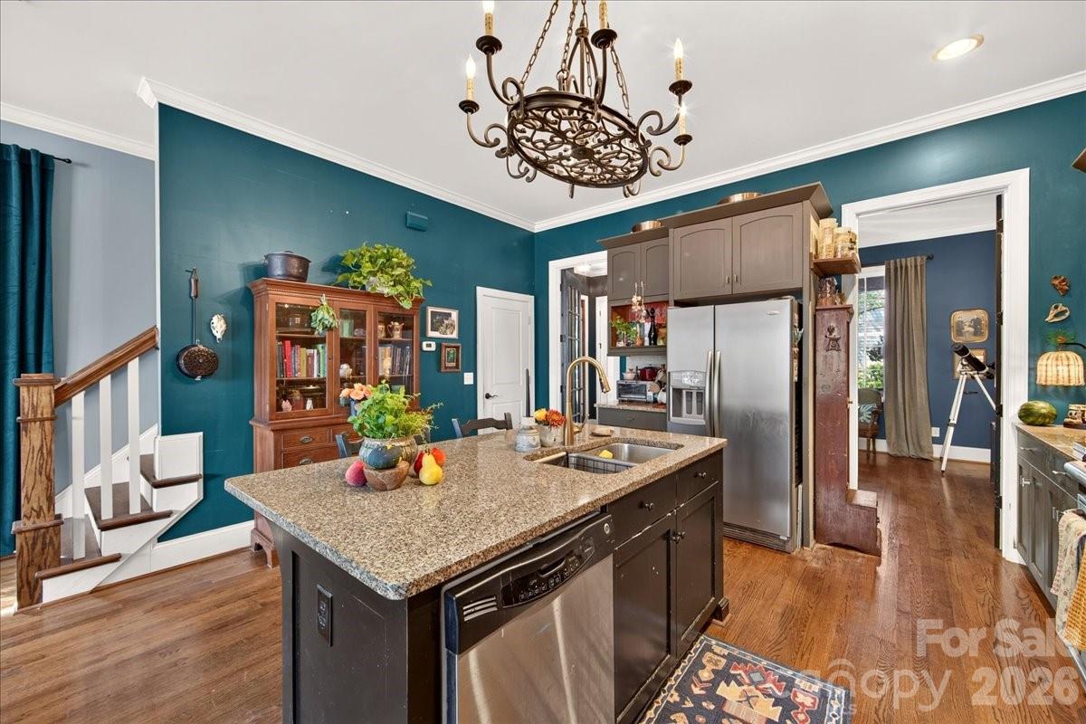 2049 Lexington Street Property Photo 18