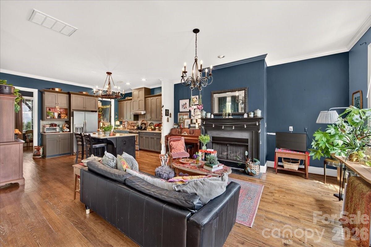 2049 Lexington Street Property Photo 19