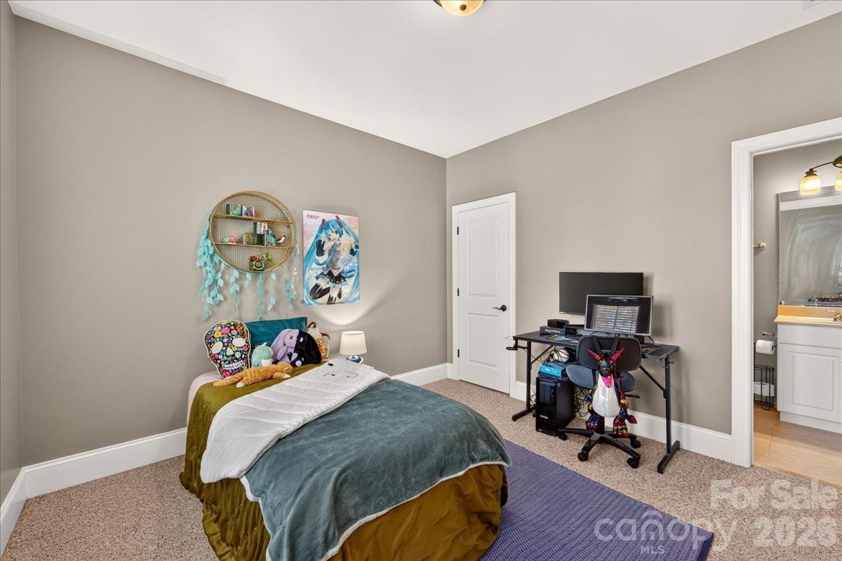 2049 Lexington Street Property Photo 36