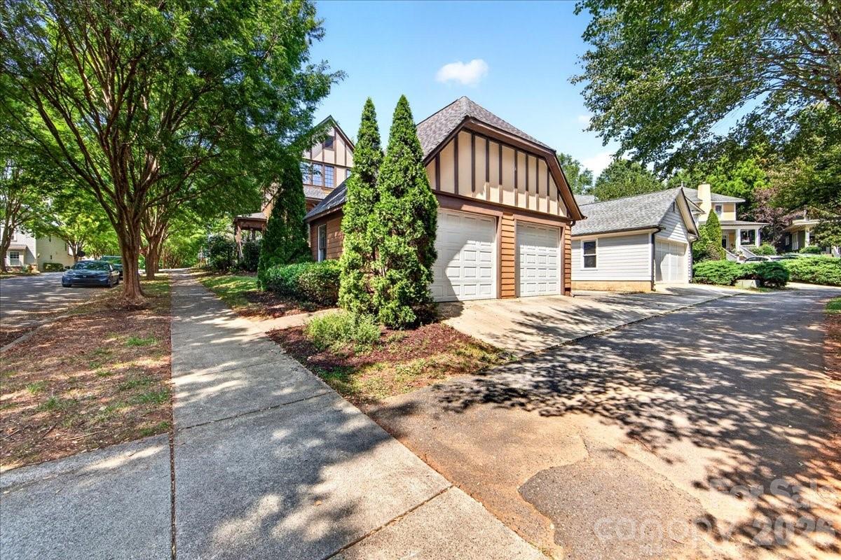 2049 Lexington Street Property Photo 41