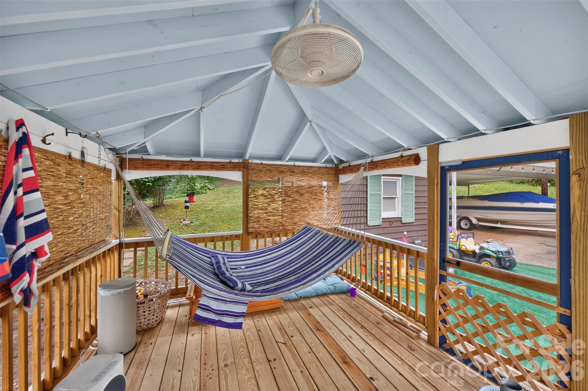 1063 14th Avenue Property Photo 21