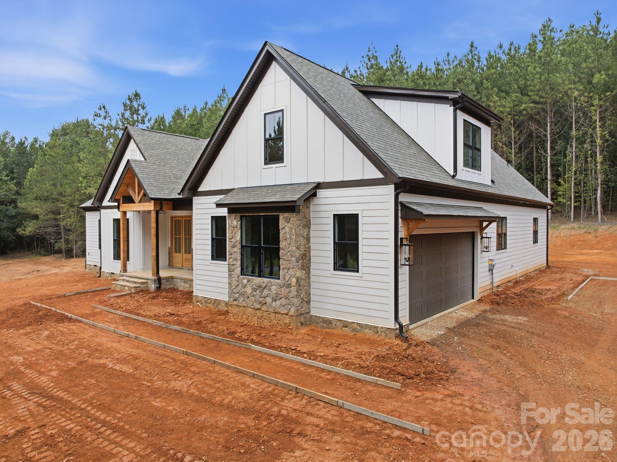 5089 Hidden Forest Drive Property Photo 3