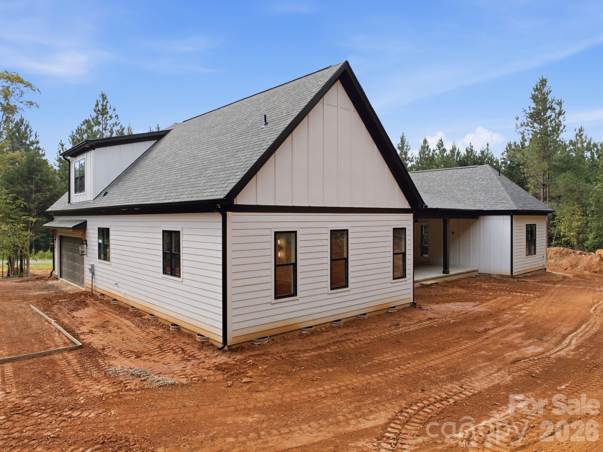 5089 Hidden Forest Drive Property Photo 4