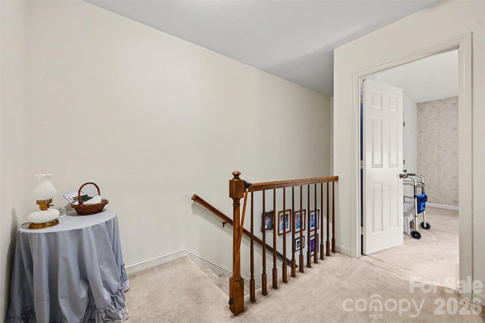 6869 Dumbarton Drive Property Photo 8