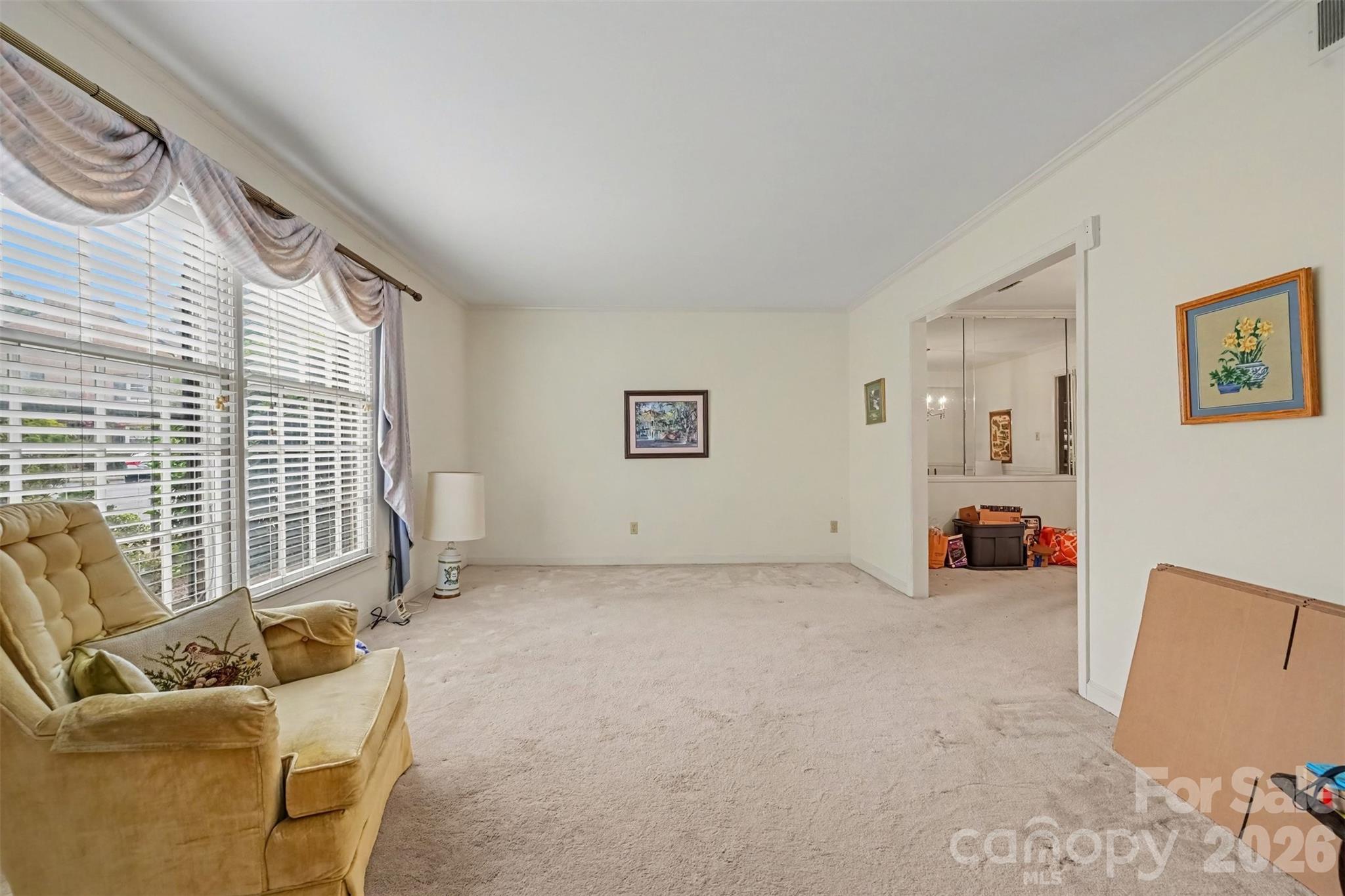 6869 Dumbarton Drive Property Photo 14