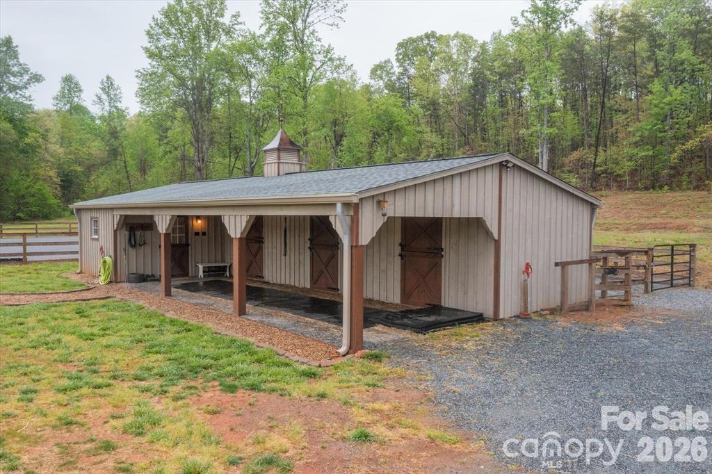 1091 Bill Collins Road Property Photo 1