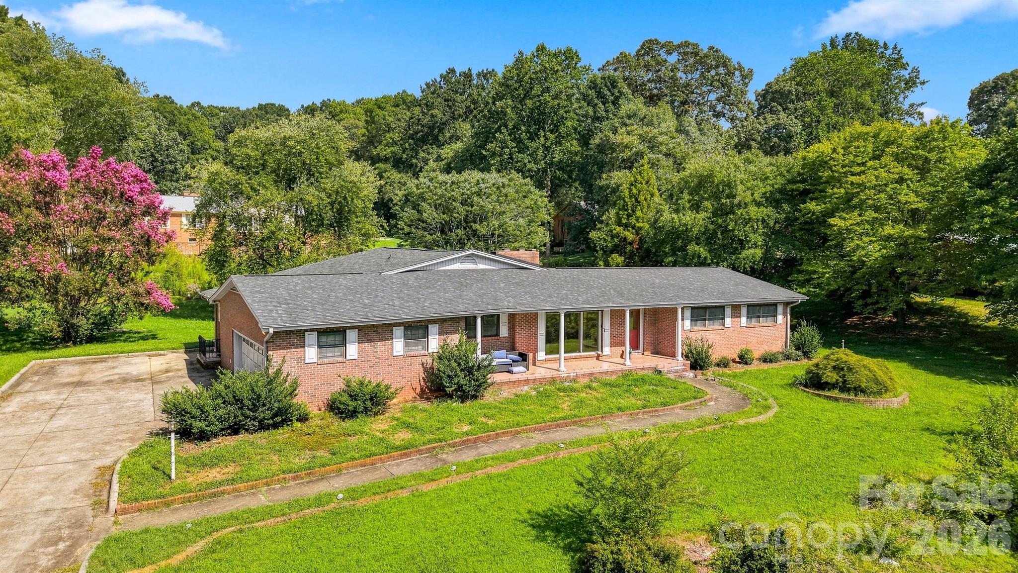 324 Northwood Park Property Photo 2
