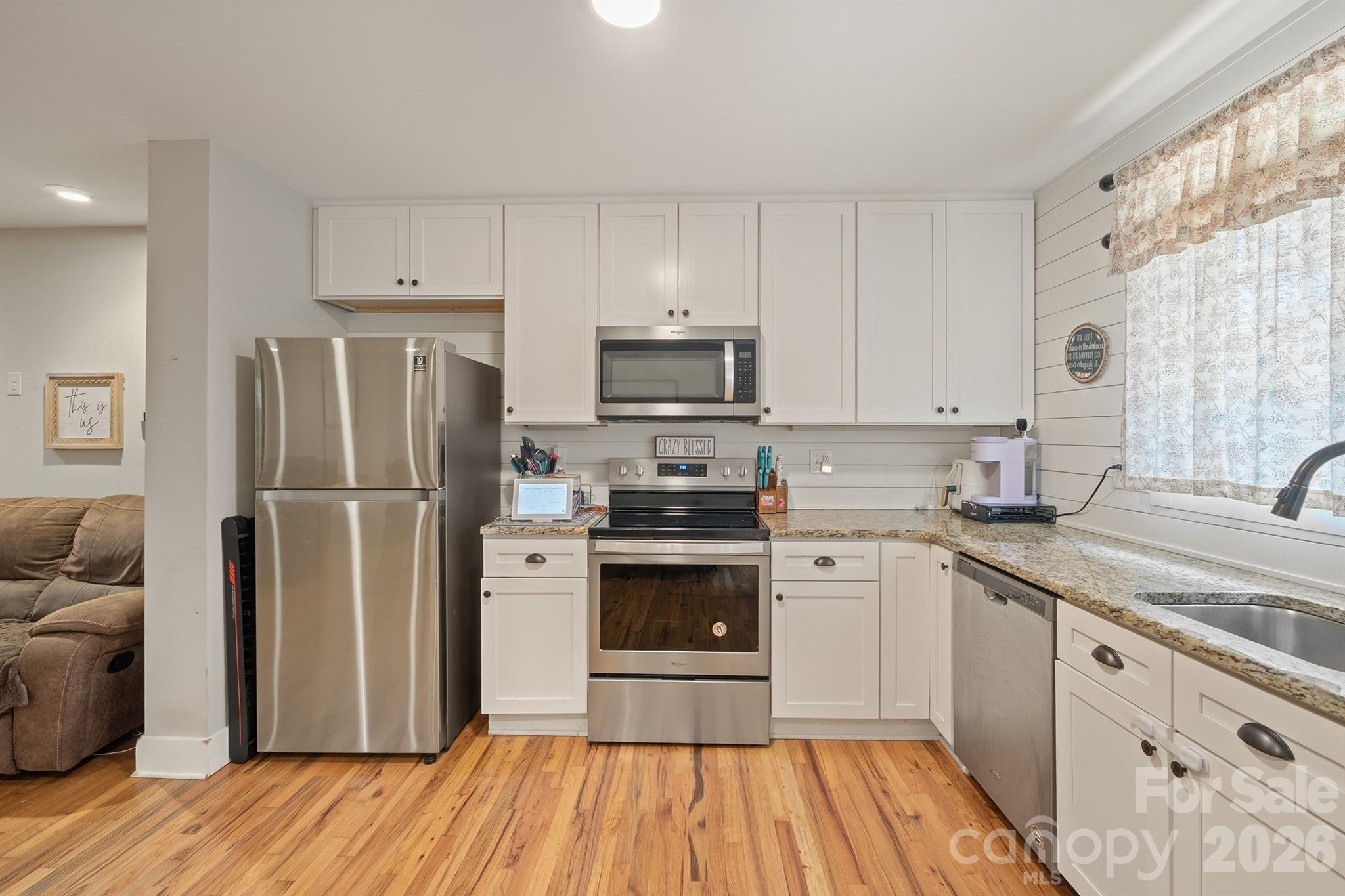 607 E 17th Street Property Photo 13