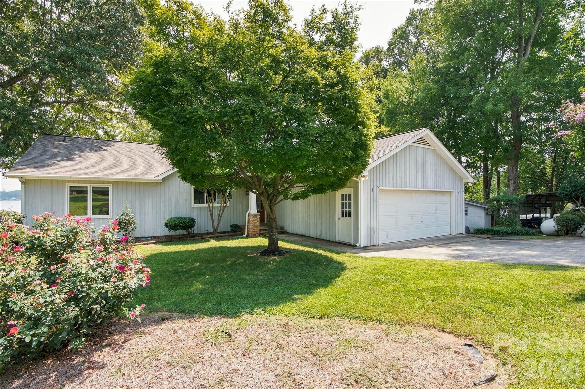 9109 Clement Circle Property Photo 4