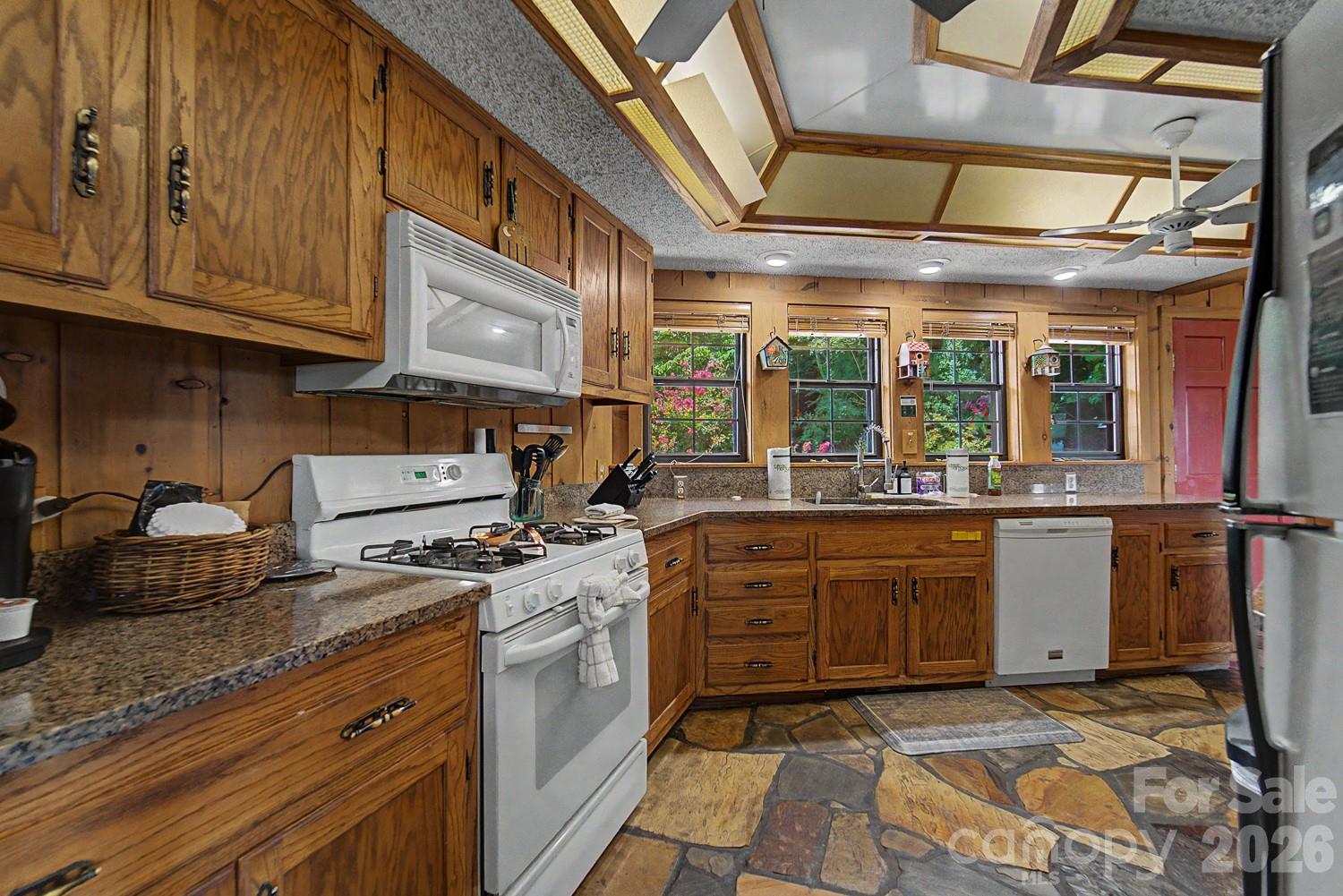 630 Smokey Vista Drive Property Photo 10
