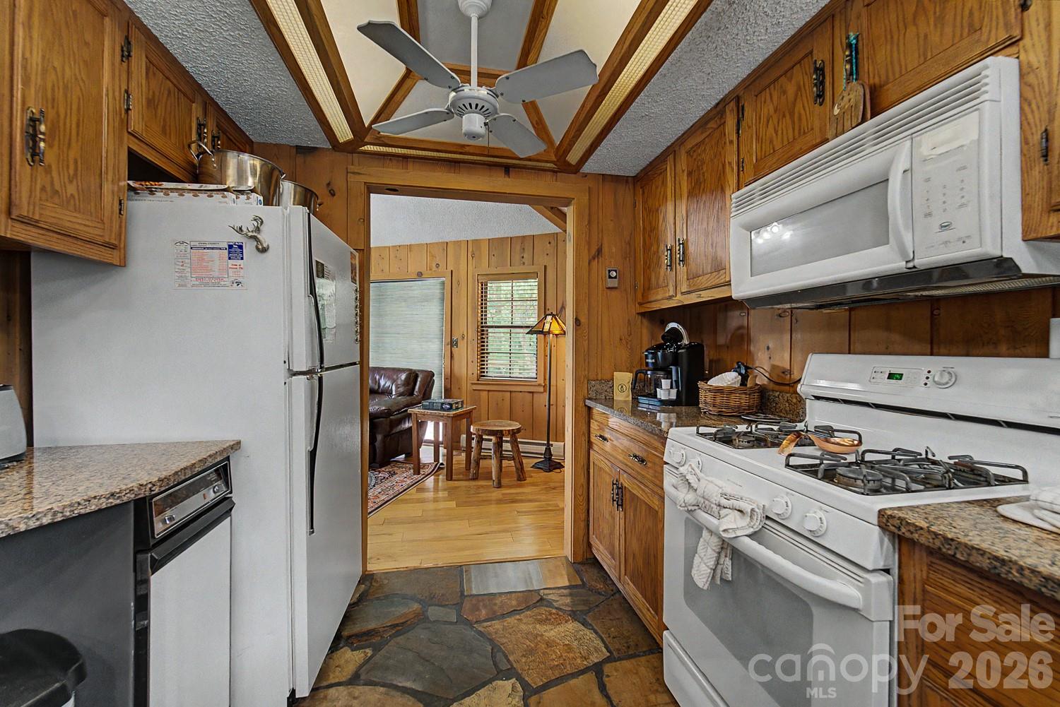 630 Smokey Vista Drive Property Photo 11