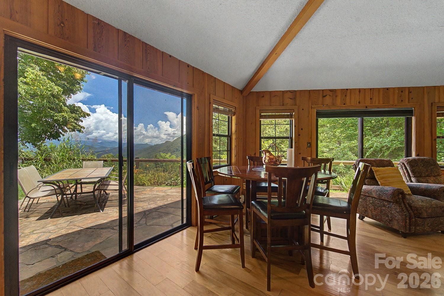 630 Smokey Vista Drive Property Photo 18