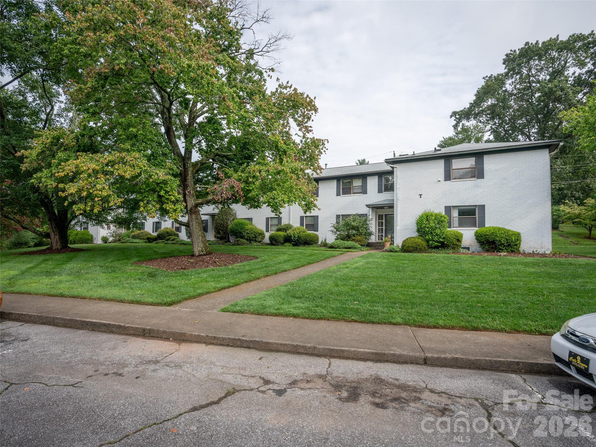 615 Biltmore Avenue Property Photo 31