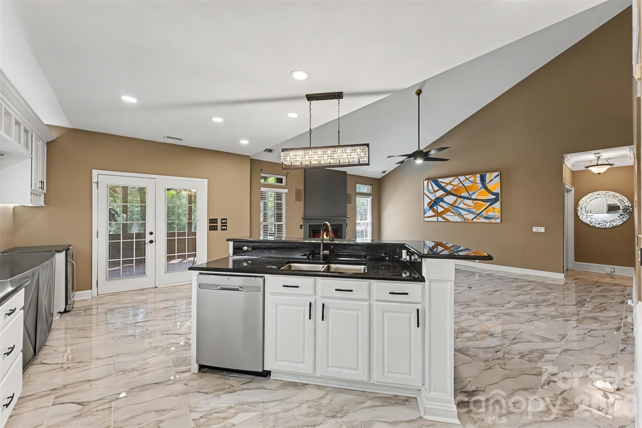 5625 Weddington Road Property Photo 14