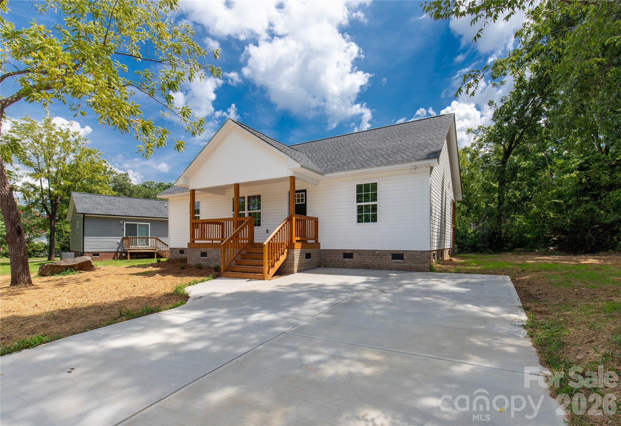 815 Spruce Street Property Photo 1