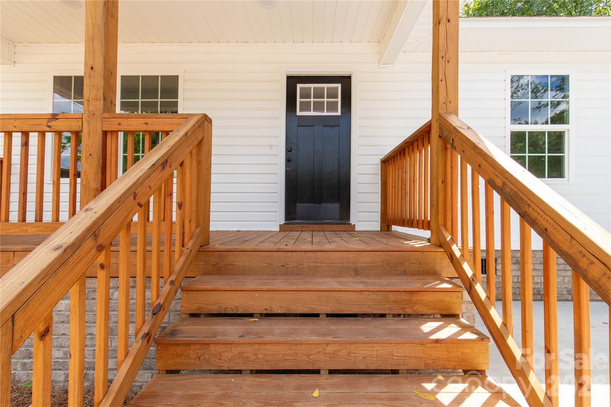 815 Spruce Street Property Photo 3
