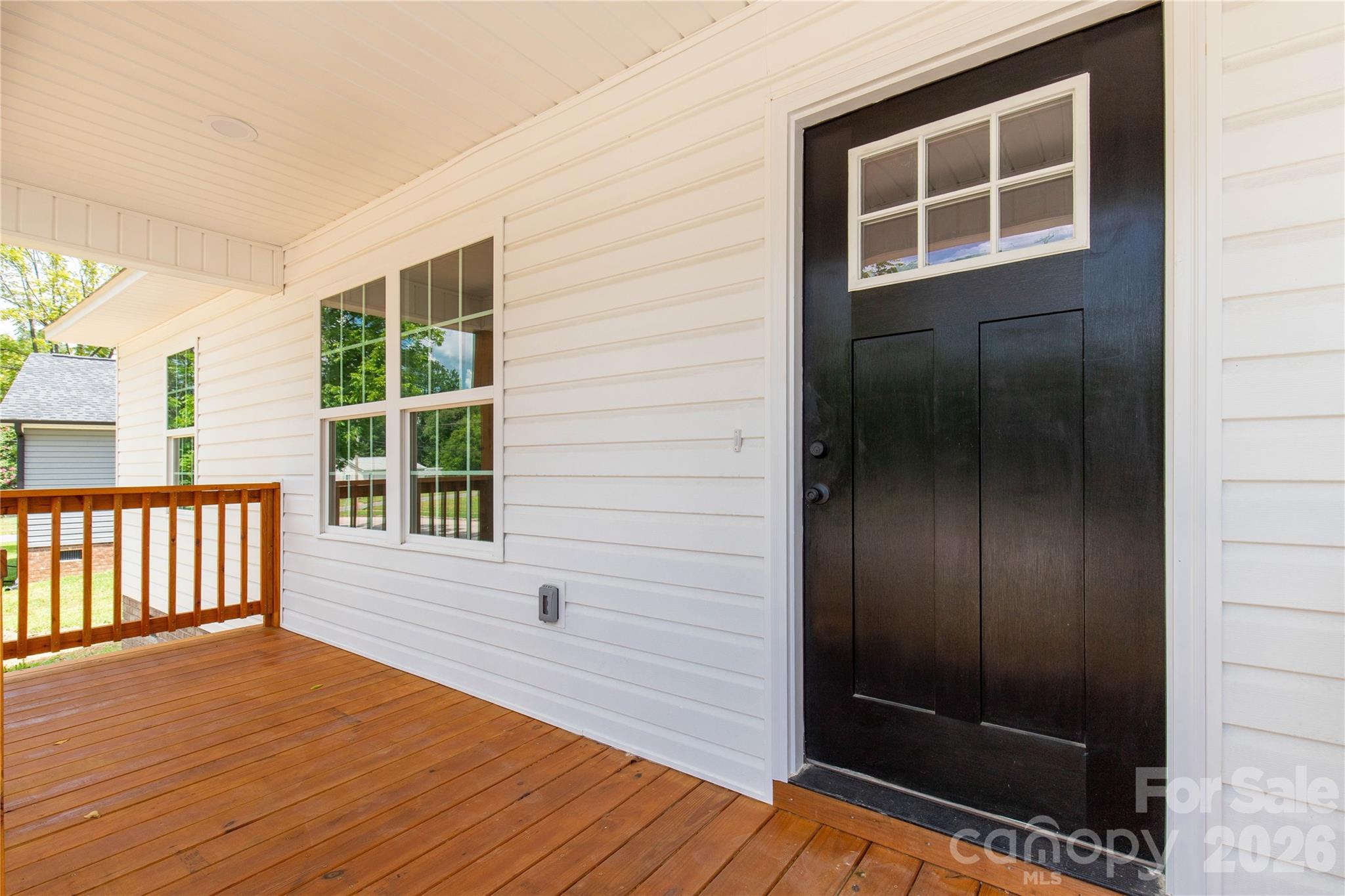 815 Spruce Street Property Photo 4