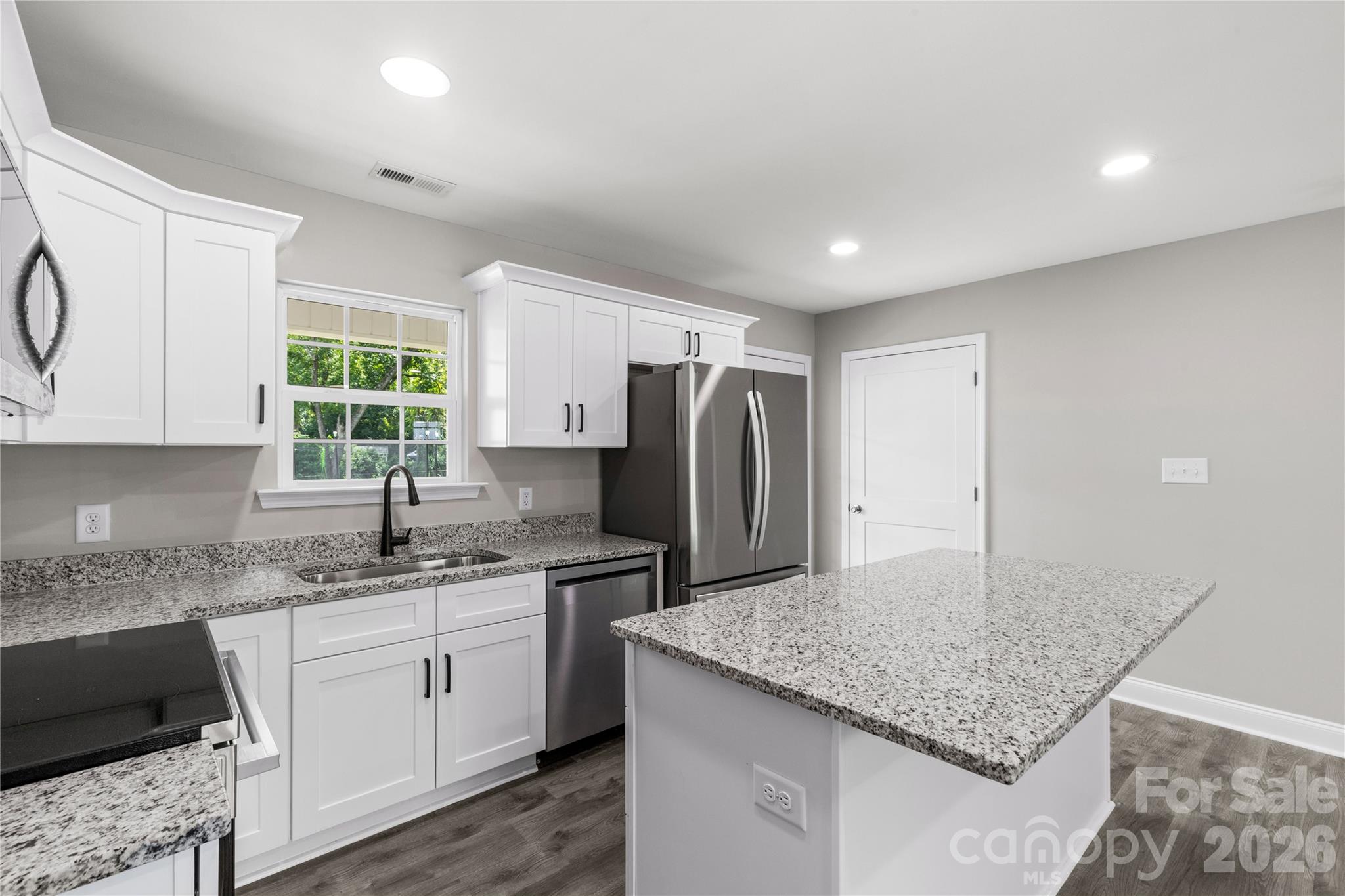 815 Spruce Street Property Photo 11
