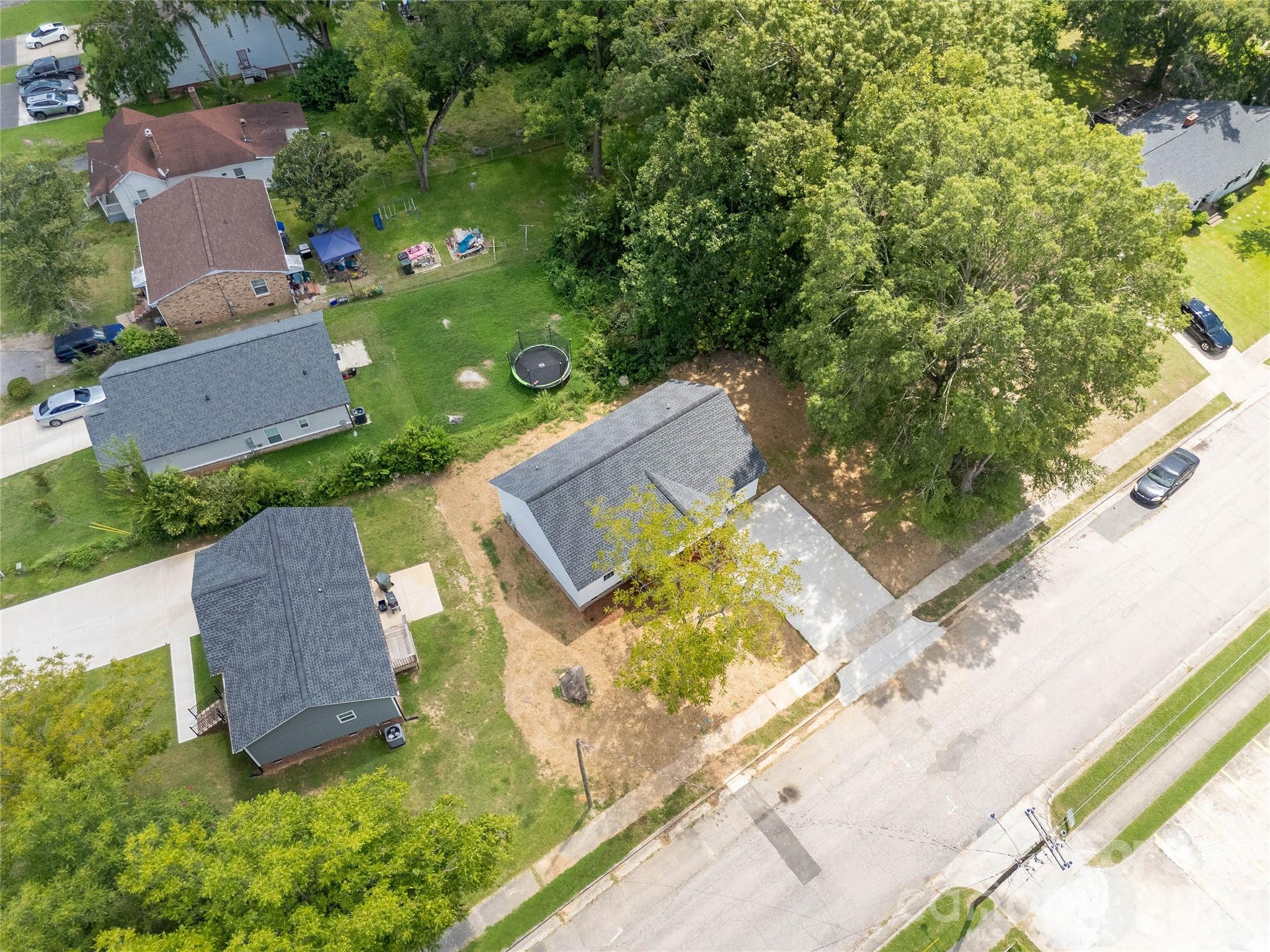 815 Spruce Street Property Photo 27