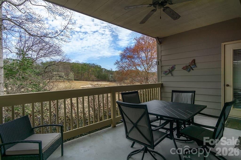162 Stonecrest Court Property Photo 5