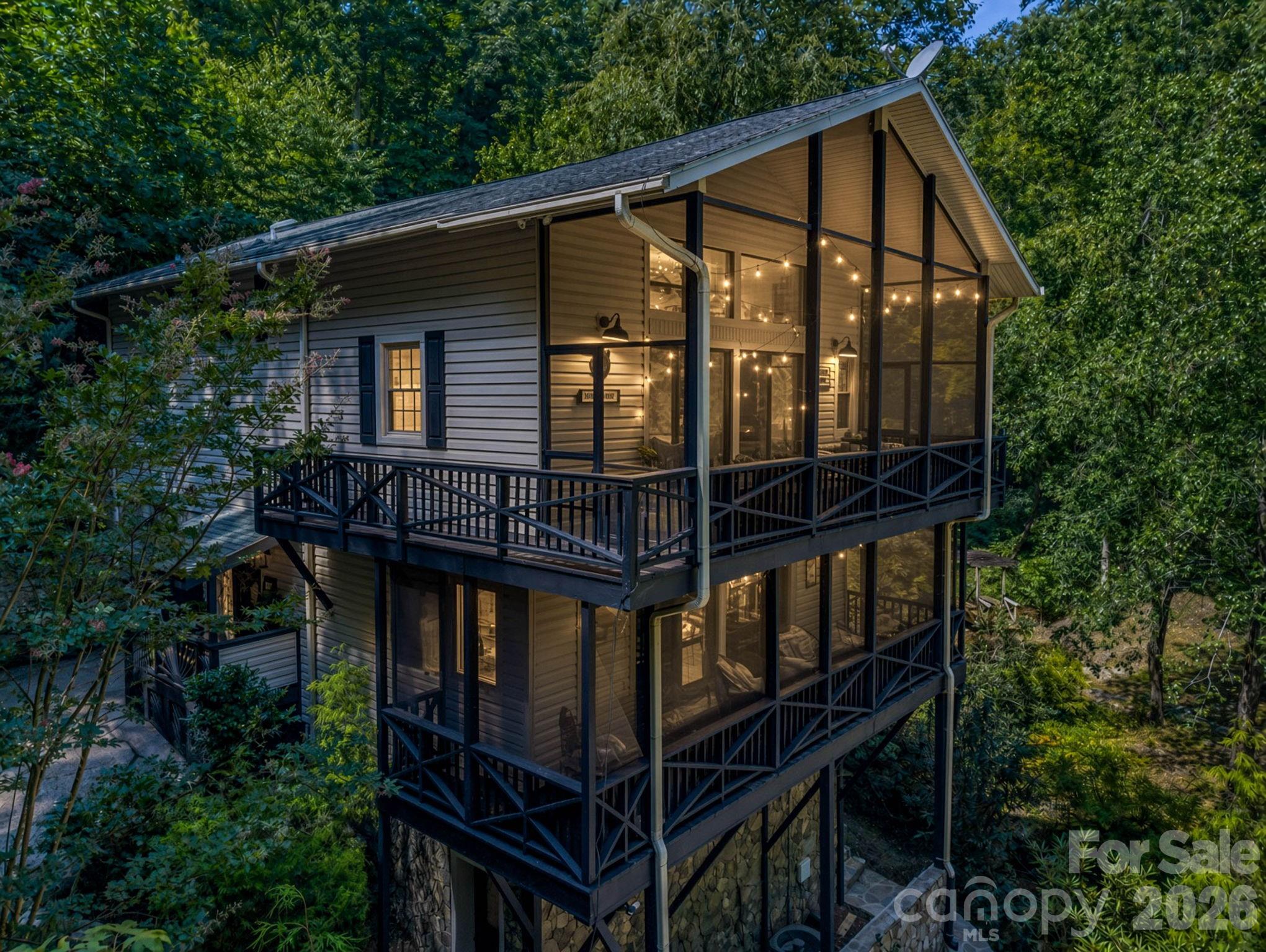 485 Grandview Drive Property Photo 3