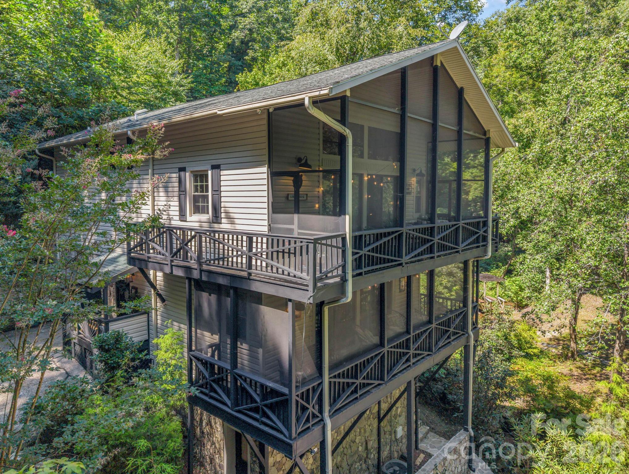 485 Grandview Drive Property Photo 4