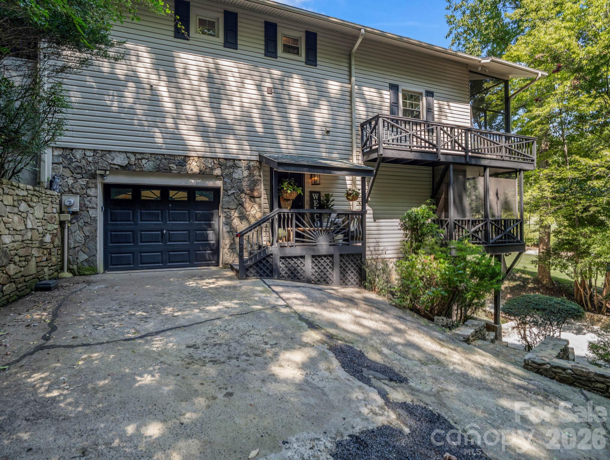 485 Grandview Drive Property Photo 5