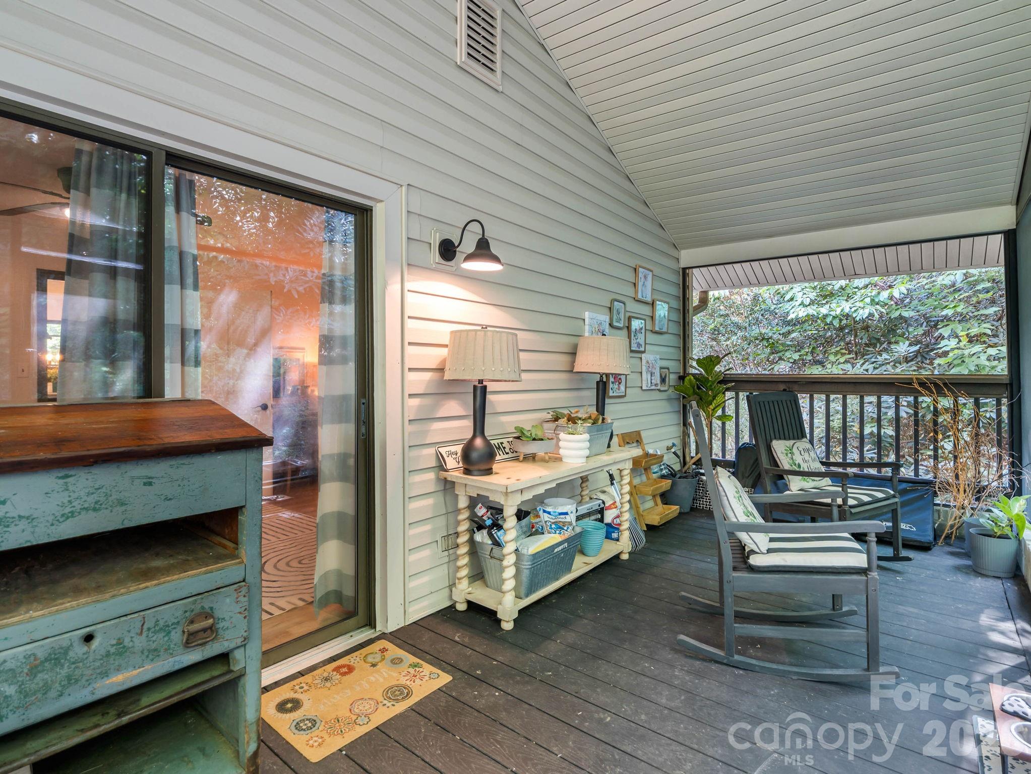 485 Grandview Drive Property Photo 30