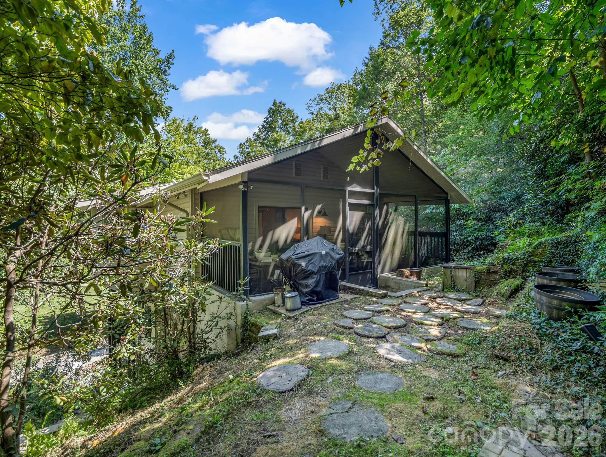 485 Grandview Drive Property Photo 31