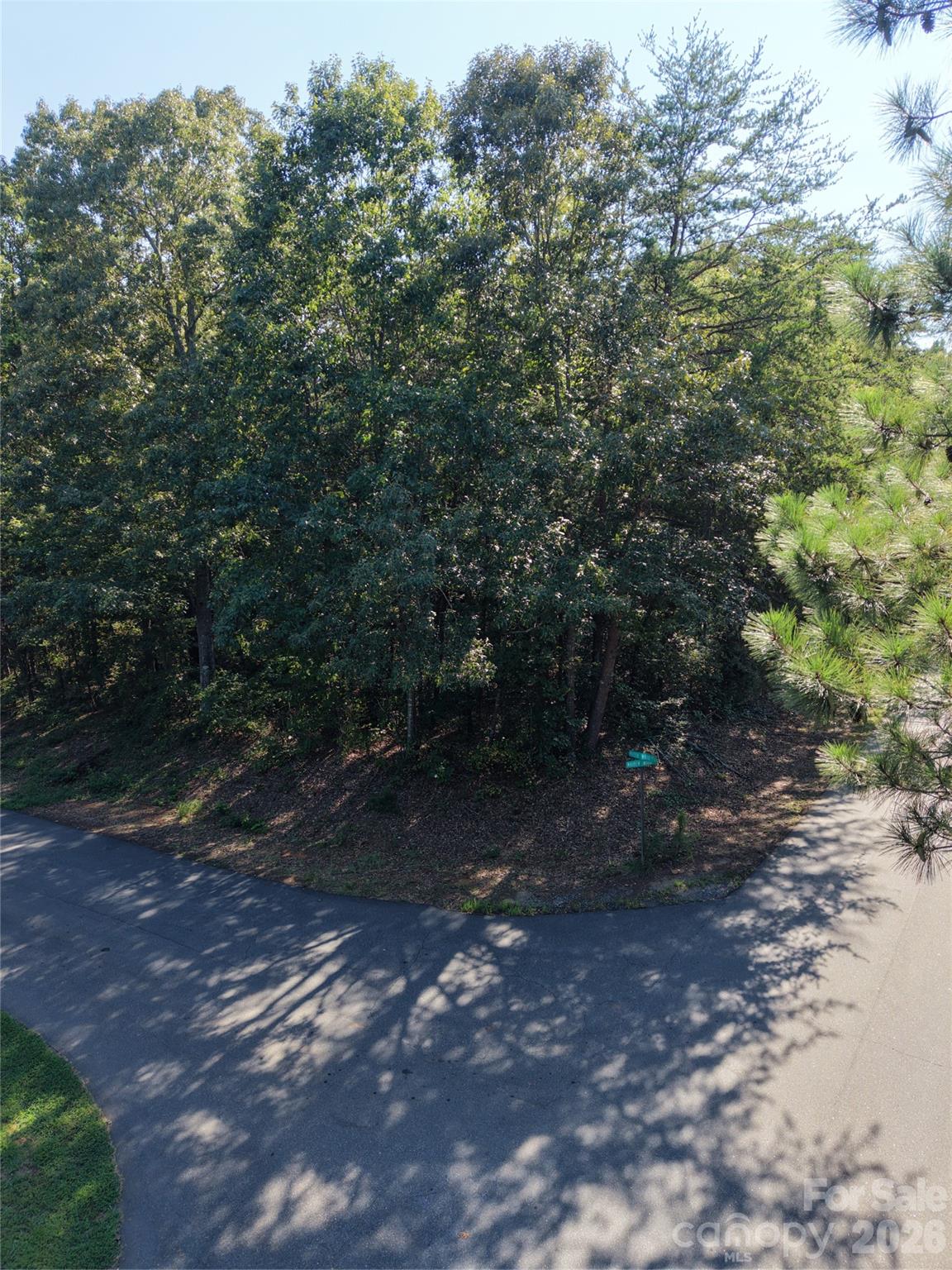 1550 Maiden Wood Circle Property Photo 6
