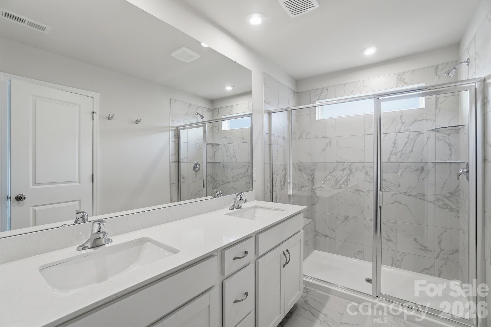 340 Laura Elizabeth Lane Property Photo 15