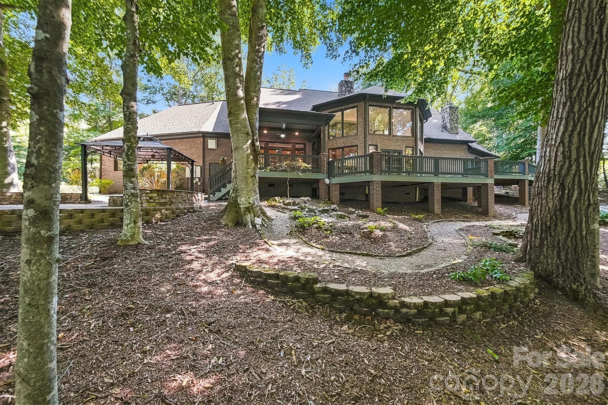 296 Culloden Road Property Photo 2