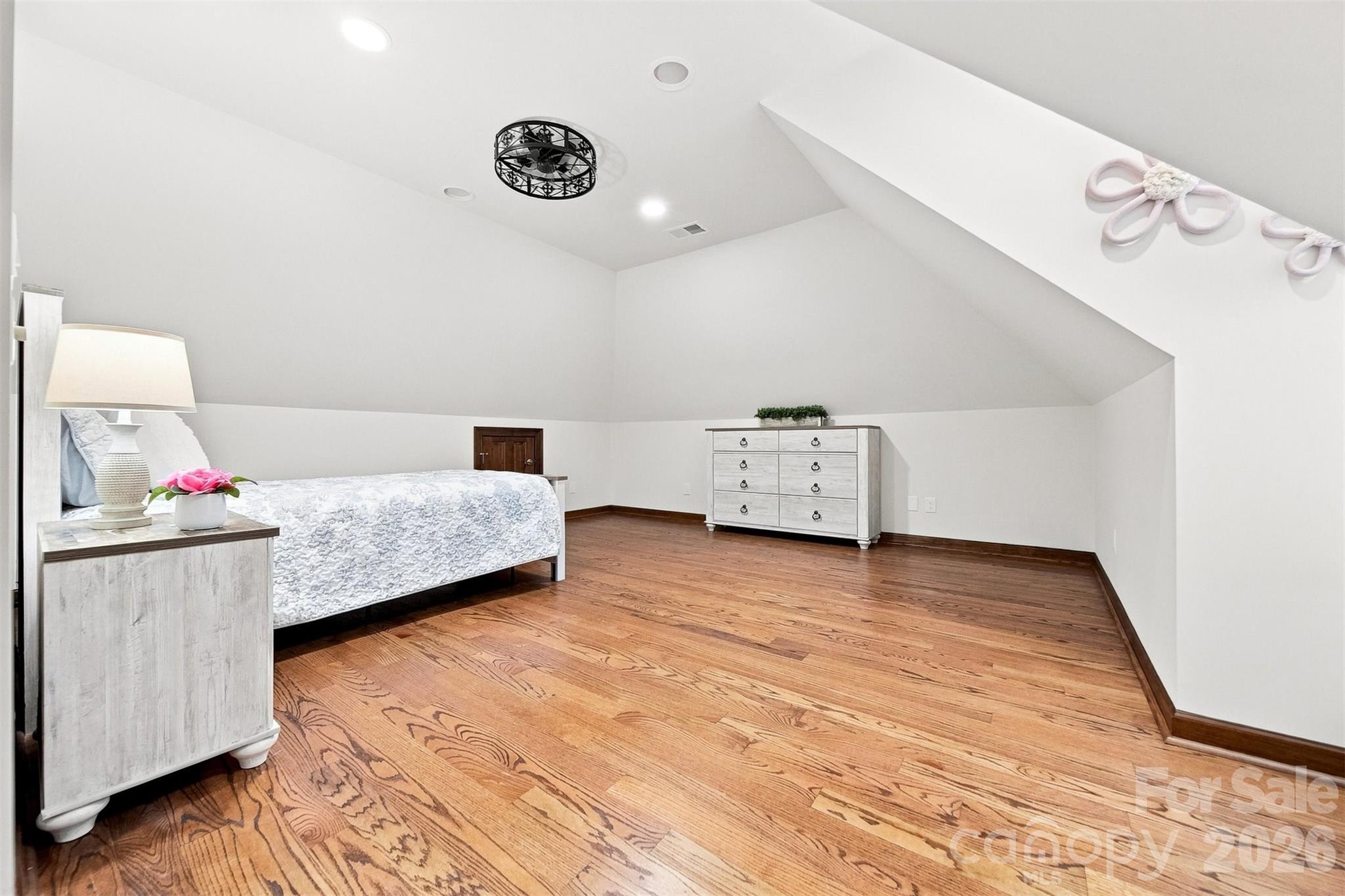 296 Culloden Road Property Photo 32