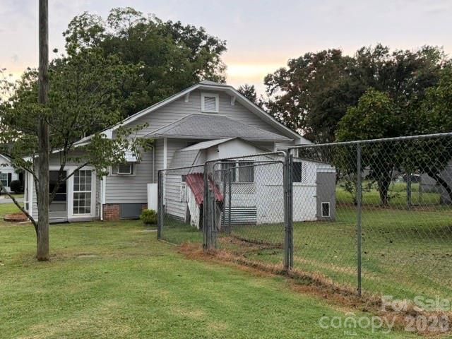 506 Grace Avenue Property Photo 4
