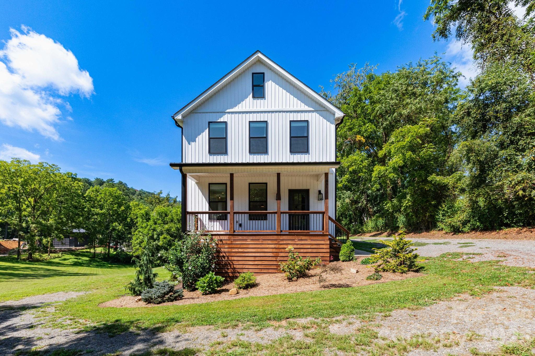 881 Burney Mountain Road Property Photo 1