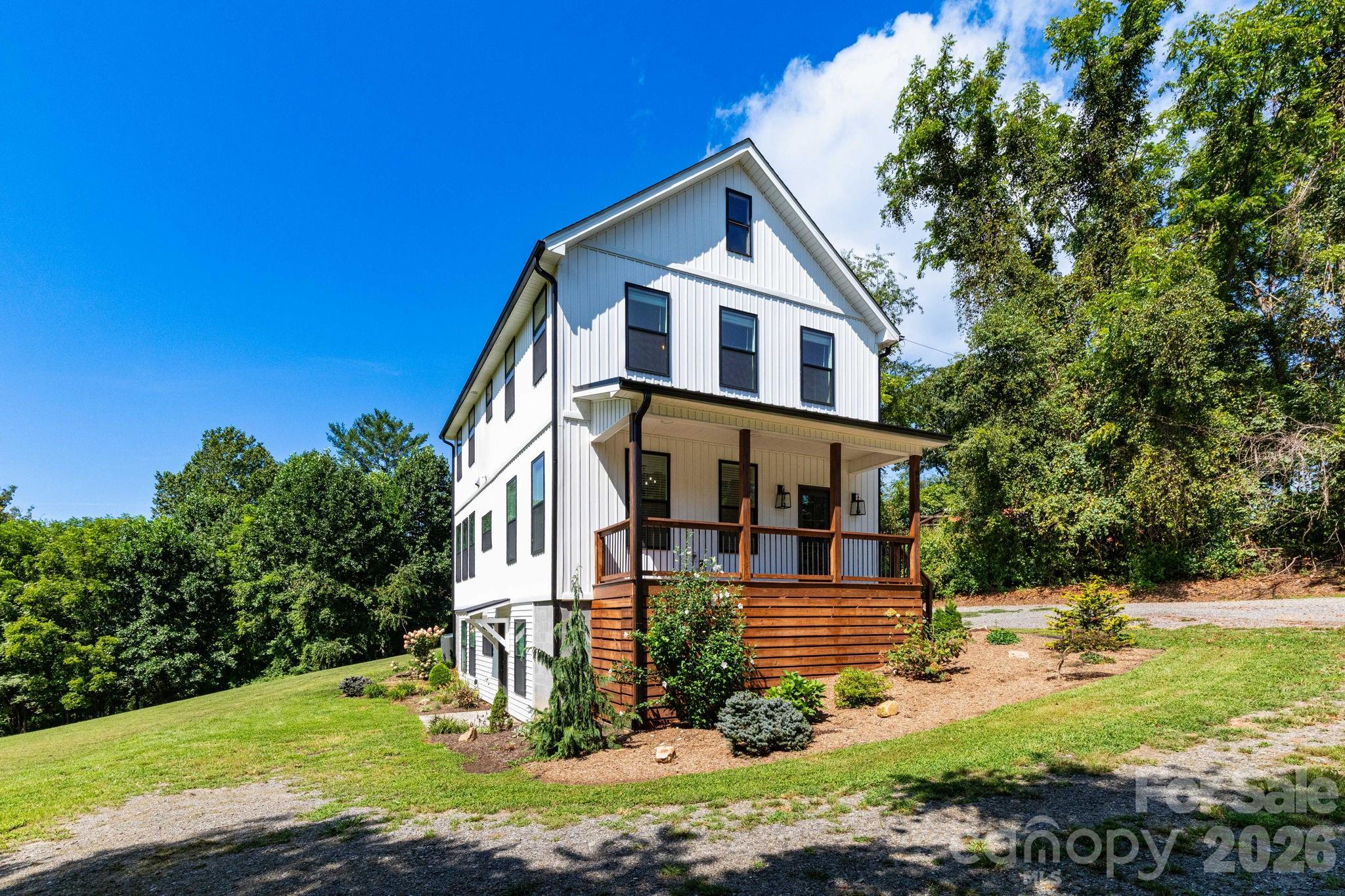 881 Burney Mountain Road Property Photo 1