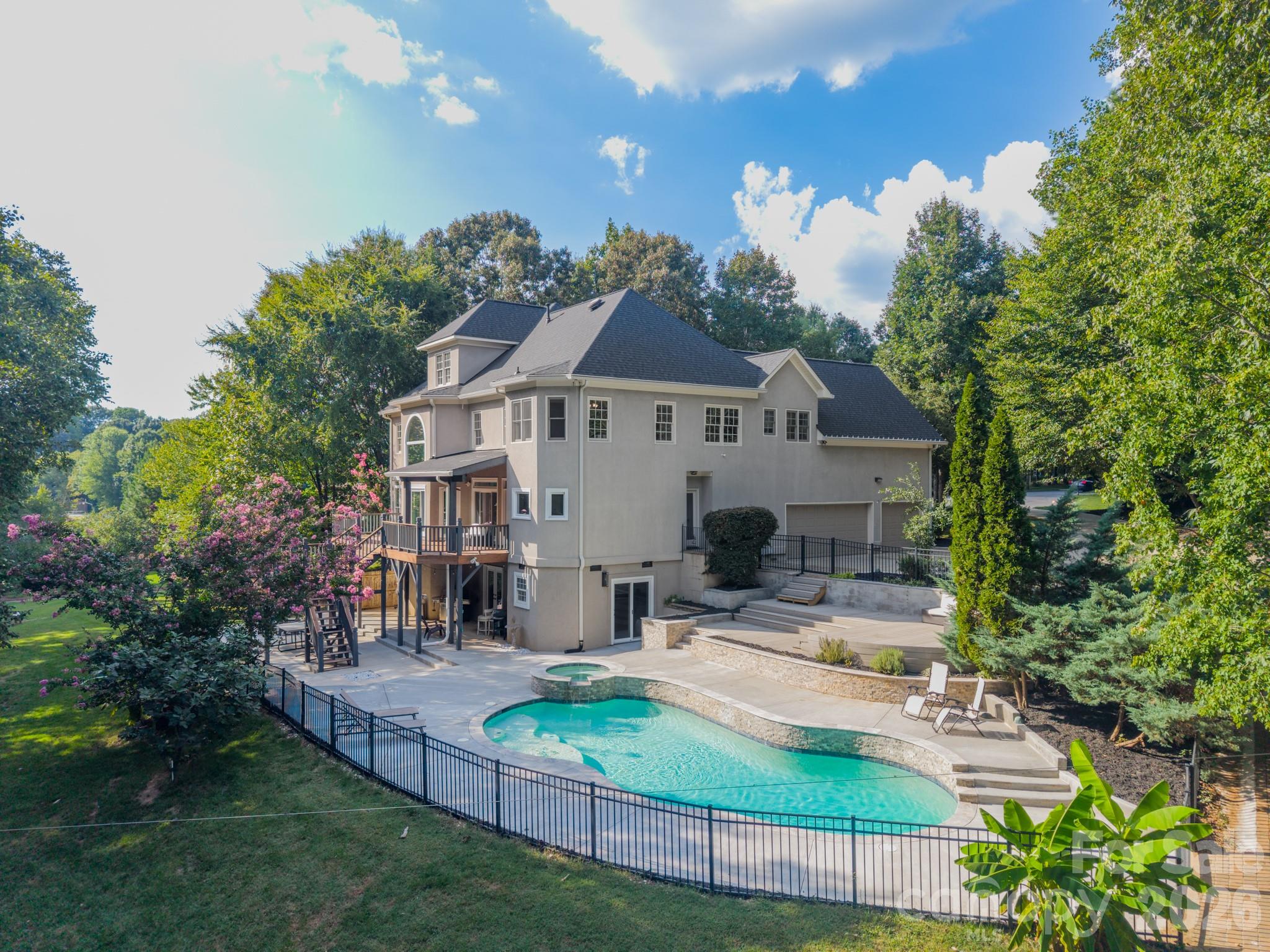 2006 Sandy Pond Lane Property Photo 1