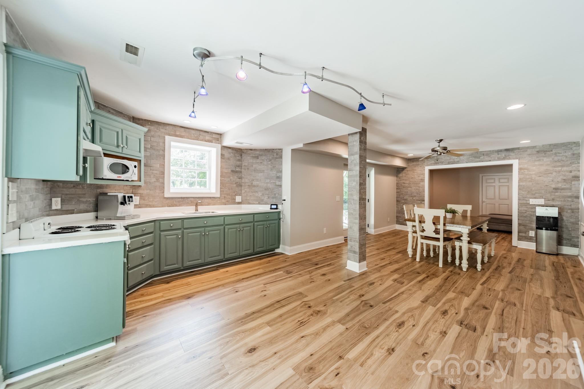 2006 Sandy Pond Lane Property Photo 40