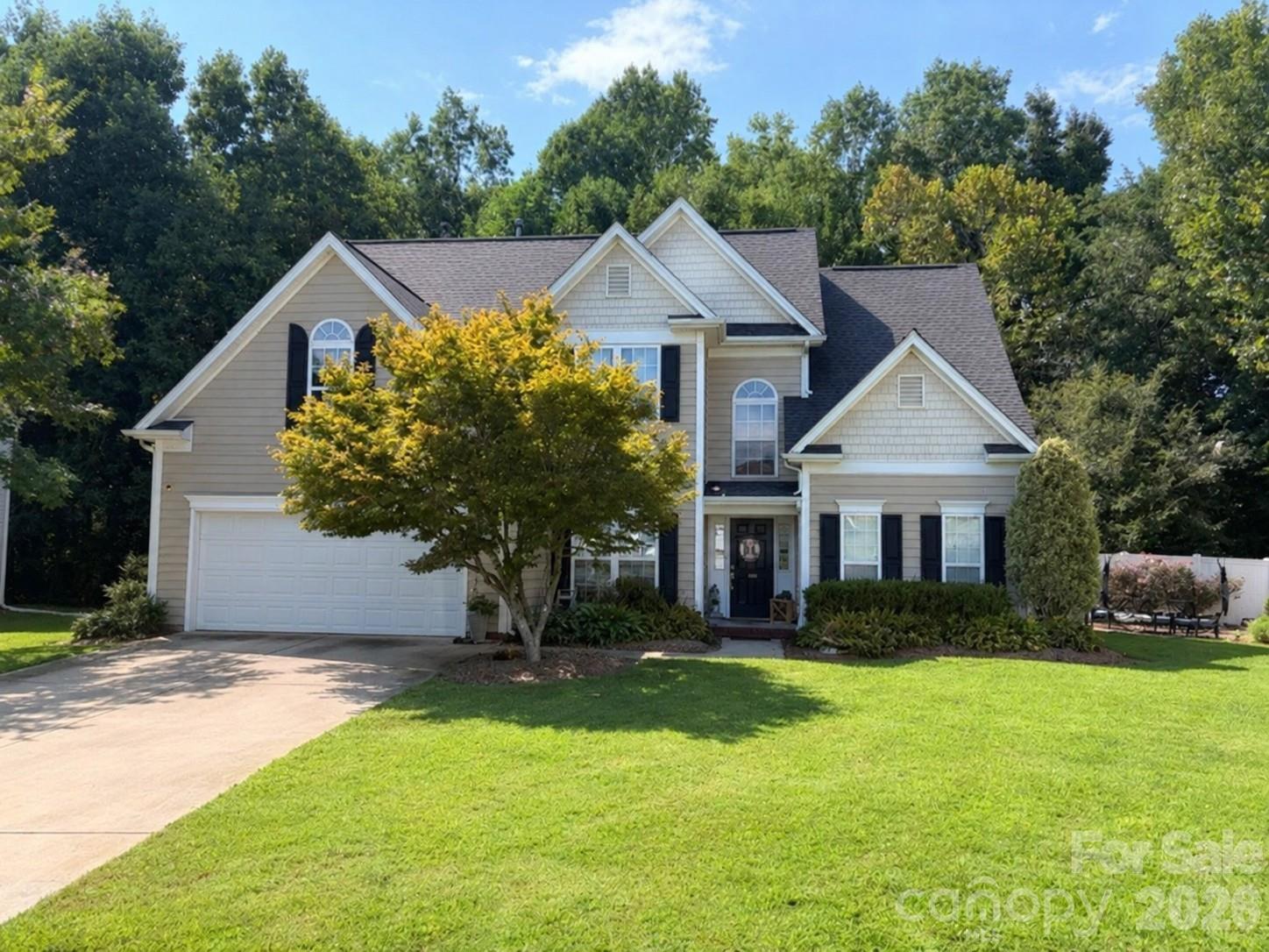 150 W Cavendish Drive Property Photo 1
