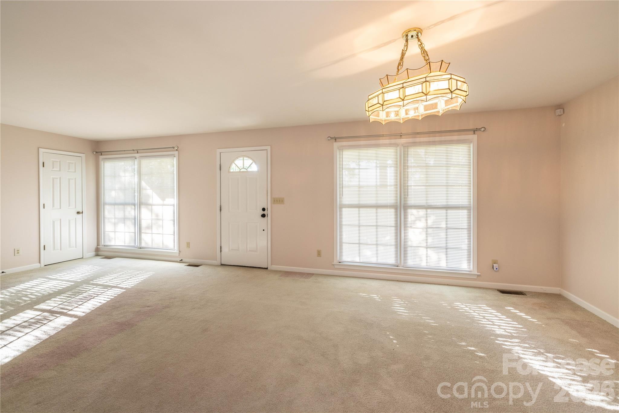 34838 Ellen Road Property Photo 13