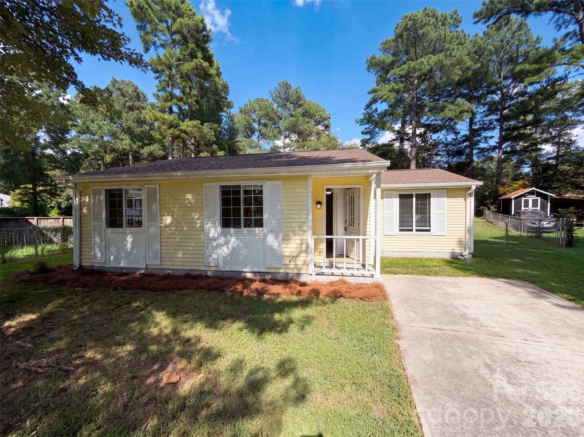 3618 Gustar Court Property Photo 1