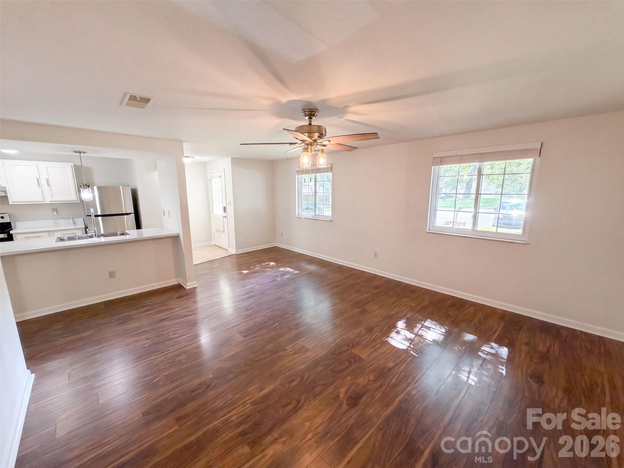 3618 Gustar Court Property Photo 3