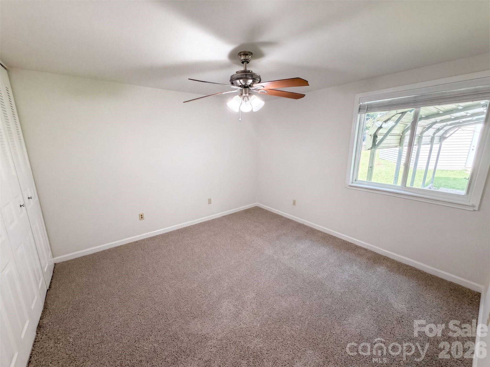 3618 Gustar Court Property Photo 4