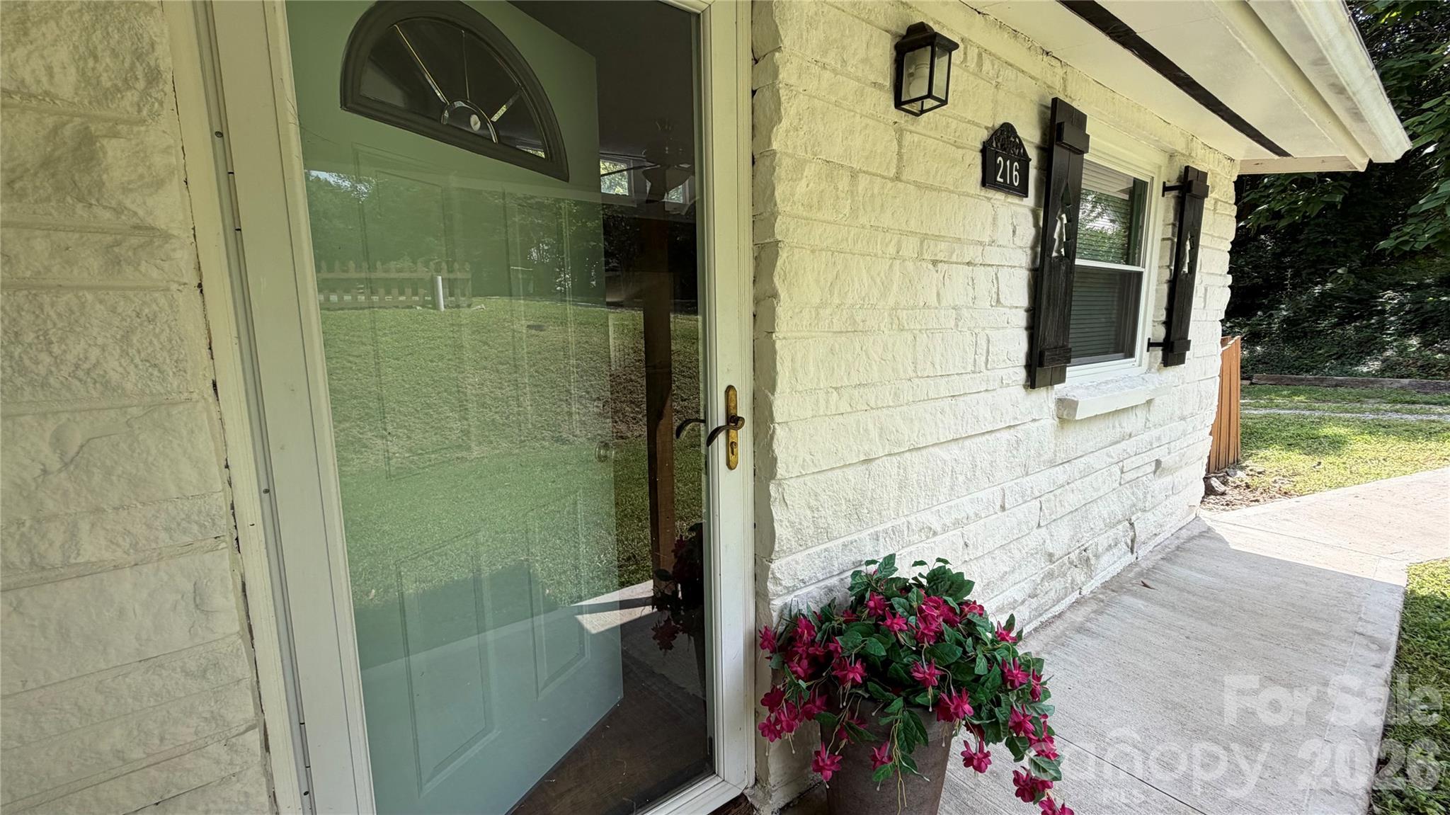 216 Auten Circle Property Photo 2
