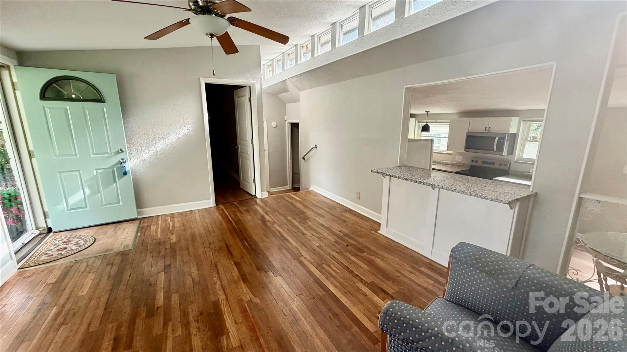 216 Auten Circle Property Photo 3