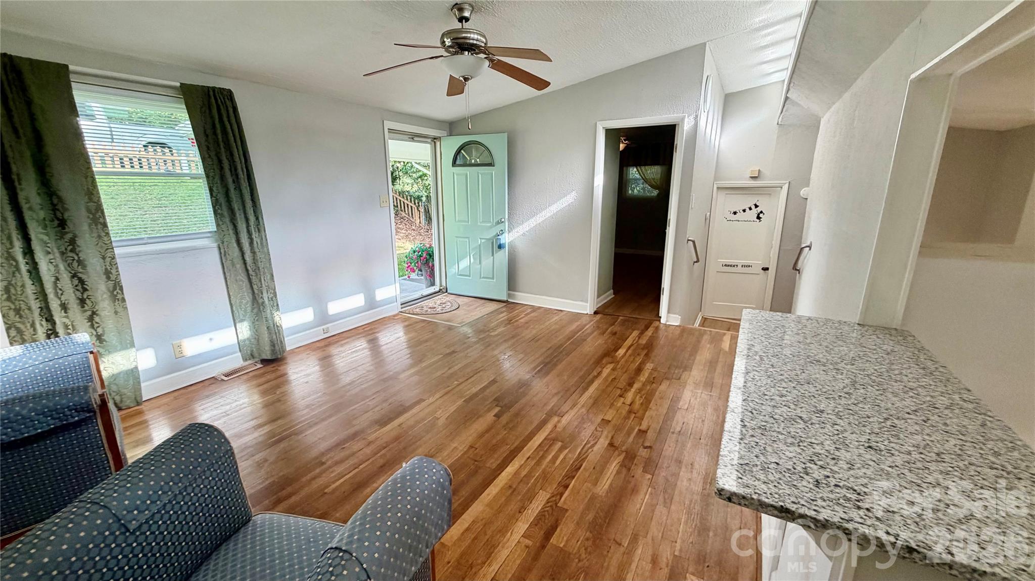 216 Auten Circle Property Photo 4